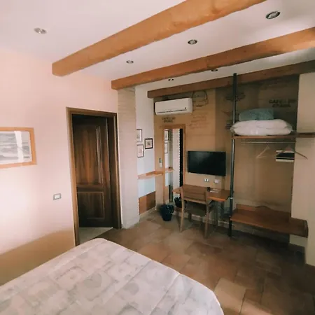 Private In The Food Valley Of Parma 홈스테이